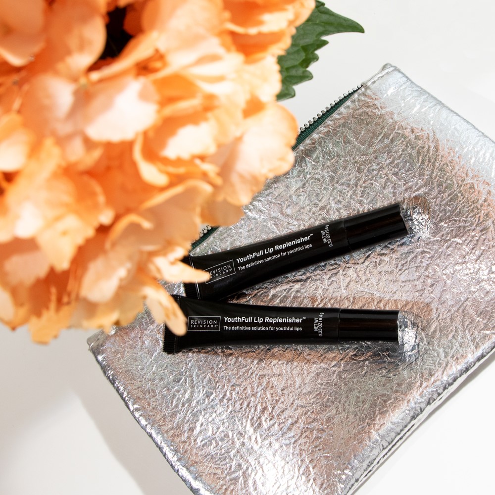 Trẻ hóa đôi môi cùng YouthFull Lip Replenisher: Đắt nhưng đáng!