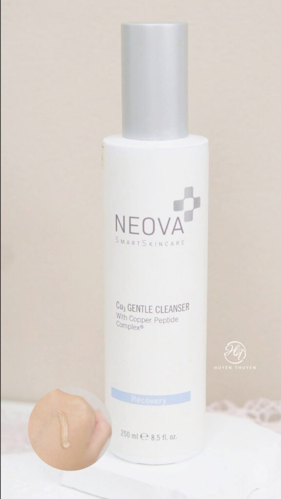 Neova Cu3 Gentle Cleanse làm dịu da, giảm đỏ và phục hồi sau điều trị sẹo rỗ