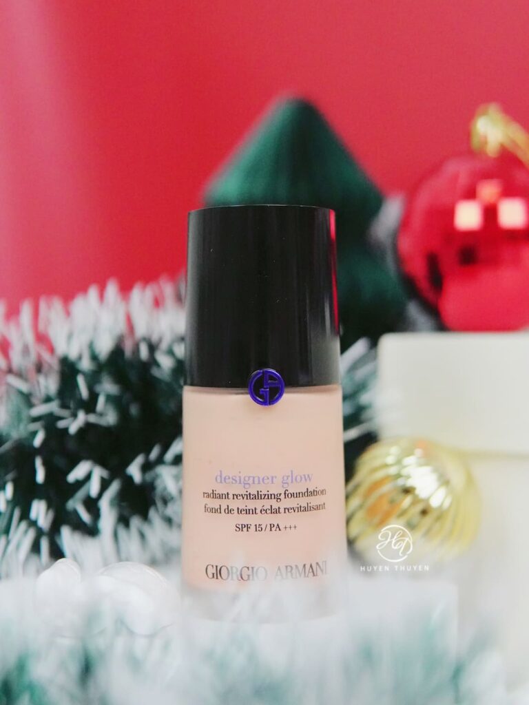 kem nền Giorgio Armani Radiant Revitalizing Foundation