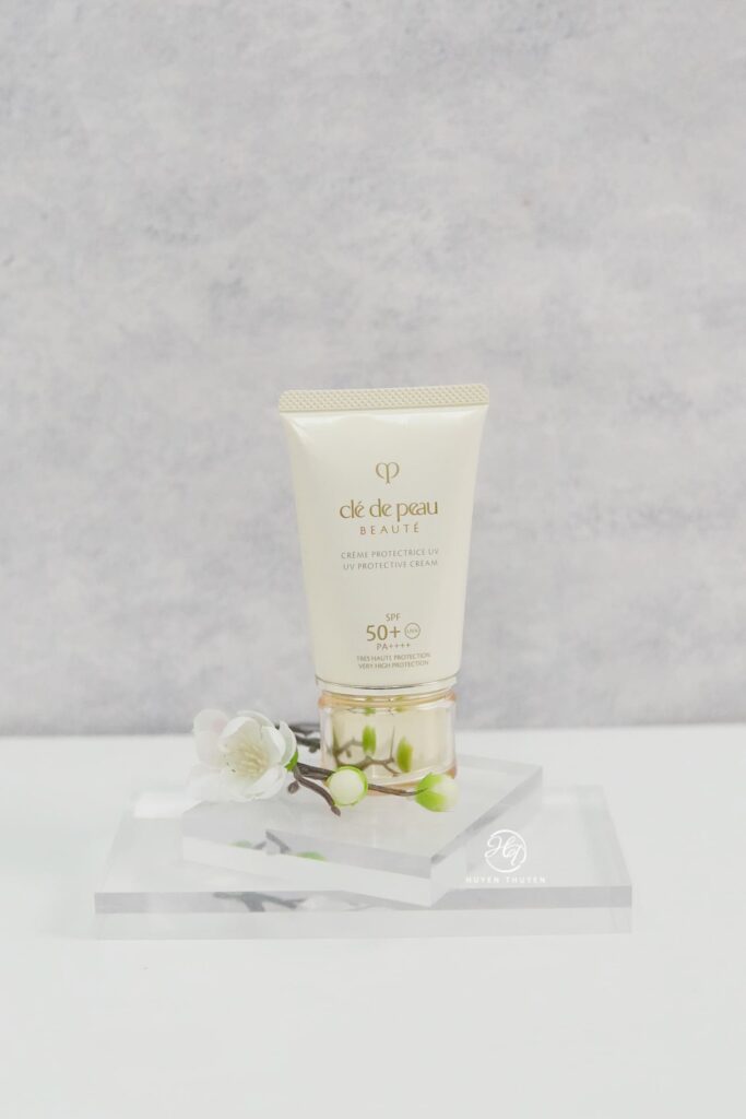 Kem Chống Nắng Cle de Peau UV Protective Cream