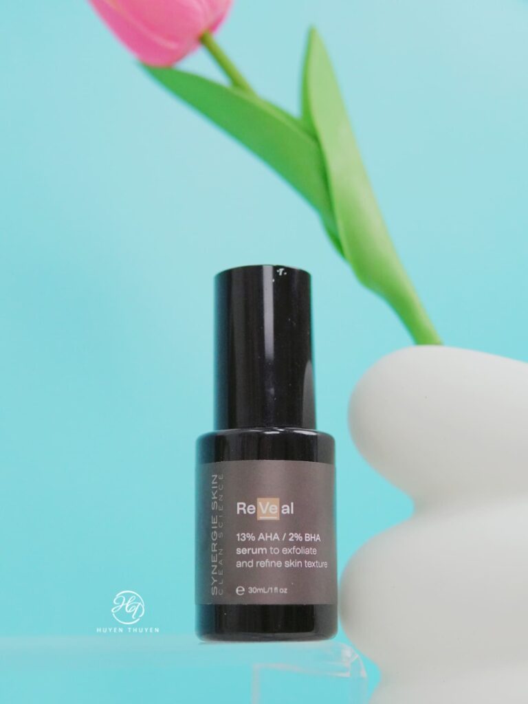 chăm sóc da cùng tẩy da chết AHA/BHA – Reveal Synergie