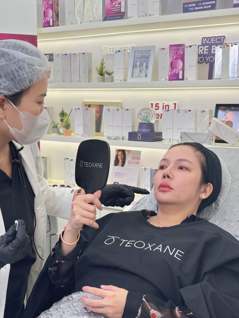 Quy trình trải nghiệm Skin Glow của Teoxane tại phòng khám bác sĩ Ngô Kiều Khanh