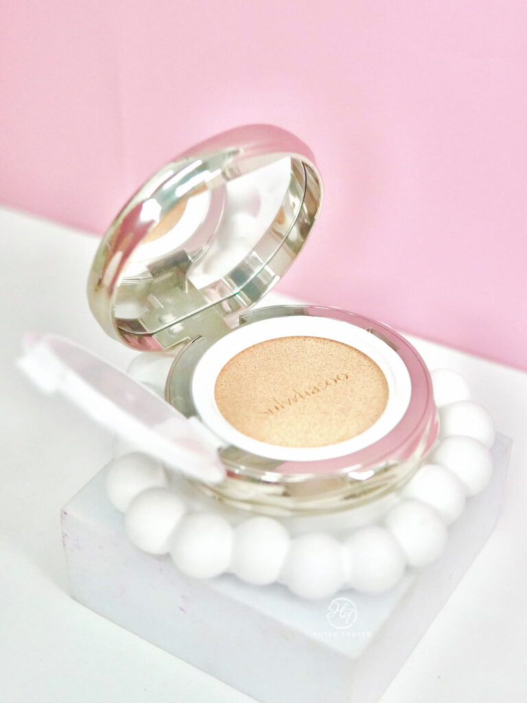 kem nền Sulwhasoo Perfecting Cushion có độ che phủ vừa phải, tự nhiên