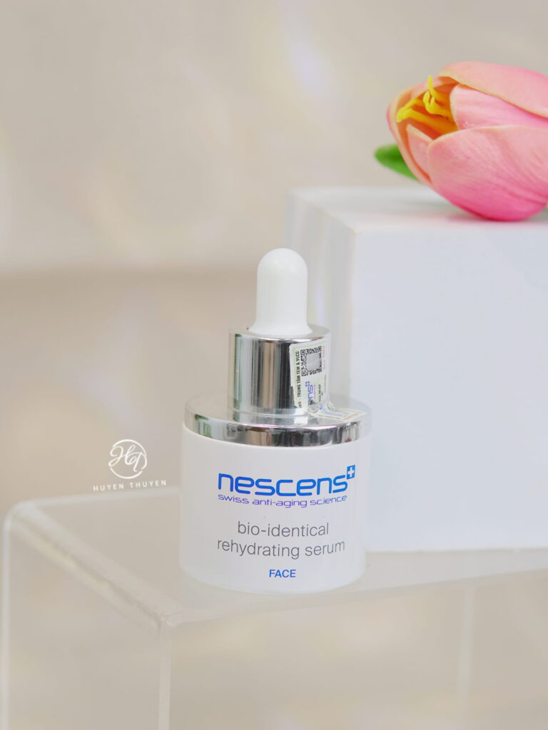 Cấp nước chuyên sâu bằng việc chăm sóc da từ serum HA Nescens