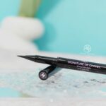 Kẻ mắt nước Chanel giúp vẽ nên đường eyeliner mềm mại