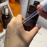 kết cấu mỏng nhẹ và thấm nhanh của serum kẽm Ekseption