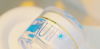 bộ đôi kem dưỡng ban ngày và ban đêm đến từ dược mỹ phẩm thụy sĩ Le Peau