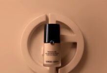 Review kem Nền siêu mỏng mướt Cho Da Hỗn Hợp Dầu