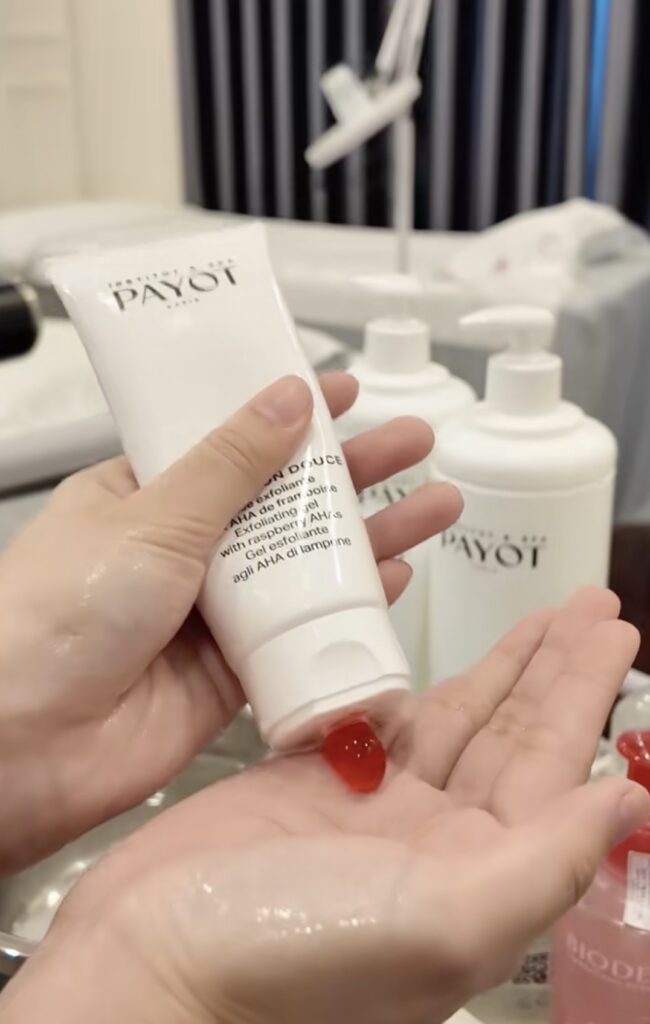 Peel da trắng sáng chỉ hai củ rưỡi tại Măng Skin Clinic có gì?