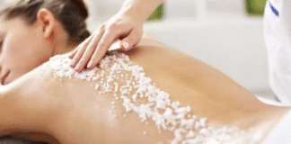 Mụn lưng nhiều quá: Giải pháp cho làn da mịn màng Mụn lưng nhiều quá: Giải pháp cho làn da mịn màng