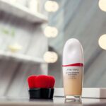 Kem Nền Shiseido Revitalessence Skin Glow: Liệu Có Đáng Thử?