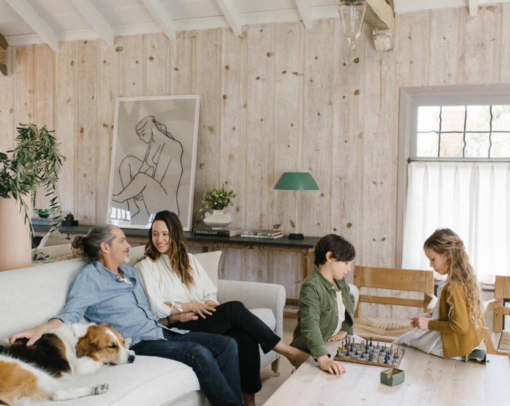 8 thương hiệu thời trang cơ bản cao cấp đáng để đầu tư