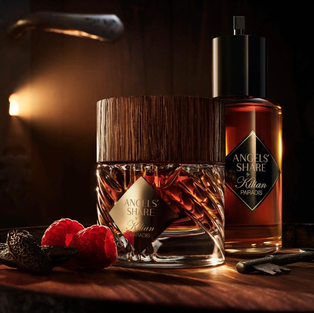 Top 3 chai nước hoa 2025 thống trị mùa lễ hội cuối năm