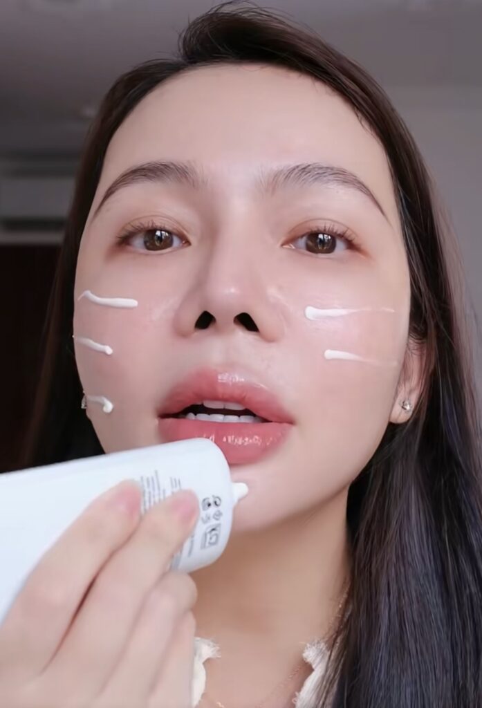 Kem chống nắng Transparent Lab Lightweight Sunscreen SPF 50+ sang xịn mịn giá hạt dẻ