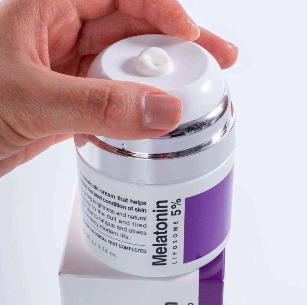 Maxclinic Time Return Melatonin Cream – Ngôi sao mới trong làng Skincare?