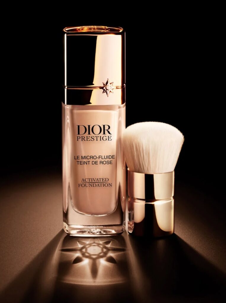 So Sánh kem nền: Clarins Double Serum Foundation và Dior Prestige