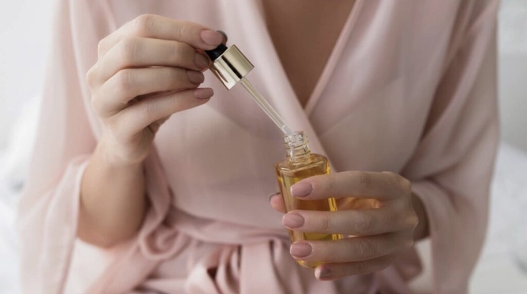 Lý giải nguyên nhân dùng Retinol và hiện tượng đẩy mụn