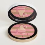 Cầm 3 triệu trên tay mà run, Hermès Rocabar silk powder đẹp đến mức không nỡ dùng Cầm 3 triệu trên tay mà run, Hermès Rocabar silk powder đẹp đến mức không nỡ dùng