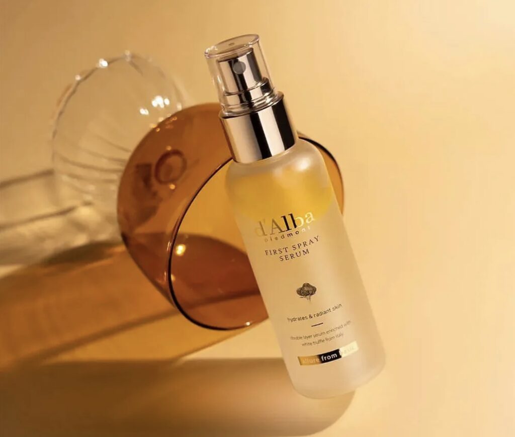 Bí quyết chăm sóc da mùa khô và 4 sản phẩm không thể thiếu