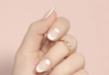 Kiểu nail bán nguyệt và sự trở lại của vẻ đẹp cổ điển Kiểu nail bán nguyệt và sự trở lại của vẻ đẹp cổ điển