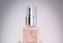 FA:THE Damask Rose Capsule Serum: Giải pháp cho làn da sạm xỉn màu và thiếu ẩm FA:THE Damask Rose Capsule Serum: Giải pháp cho làn da sạm xỉn màu và thiếu ẩm