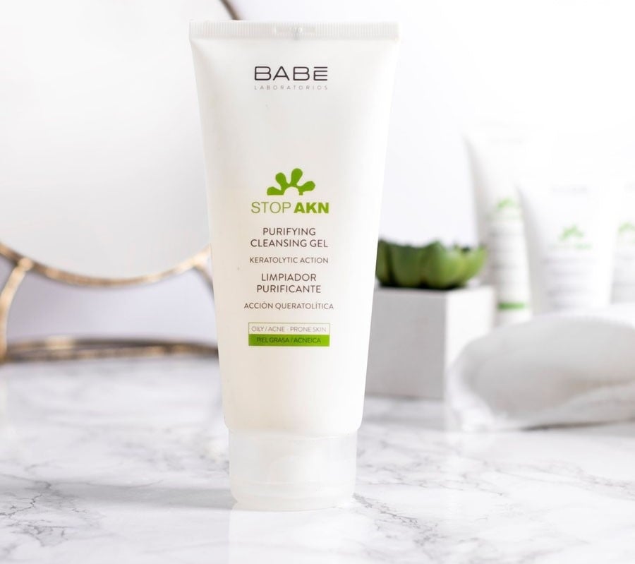 Routine Skincare sáng - tối cho da dầu mụn ngày hè