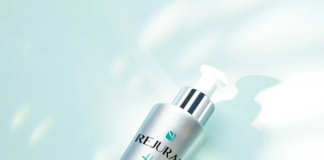 Ampoule PDRN Rejuran liệu có đủ đô phục hồi khi dùng Retinol nặng đô? Chất của em này sẽ dạng ampoule hơi sánh nhẹ một chút, có độ đậm đặc nhất định.